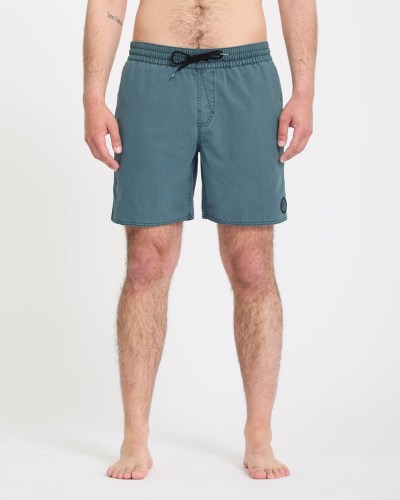 Center Trunk 17 tradewinds